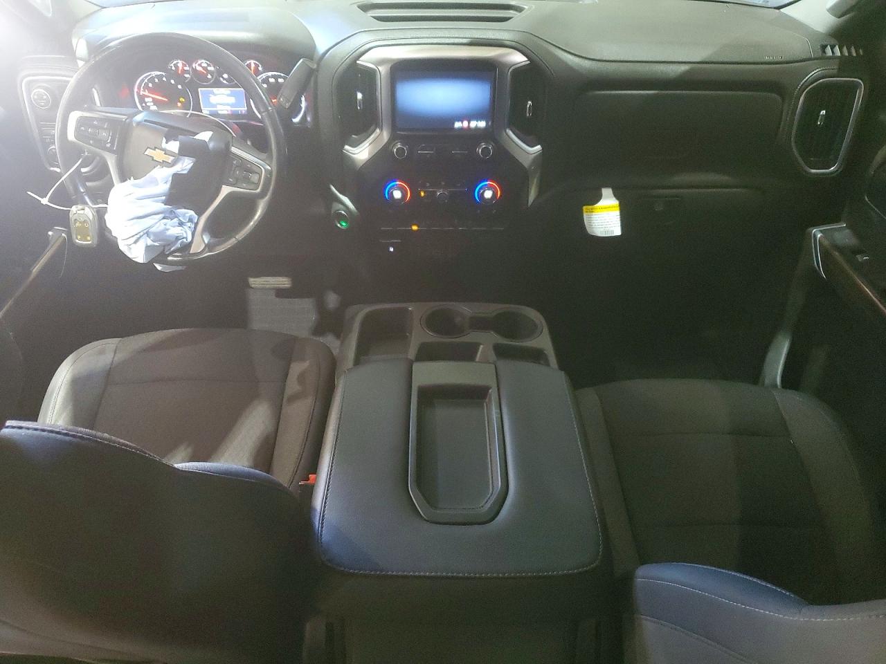 2019 CHEVROLET SILVERADO C1500 LT photo 8
