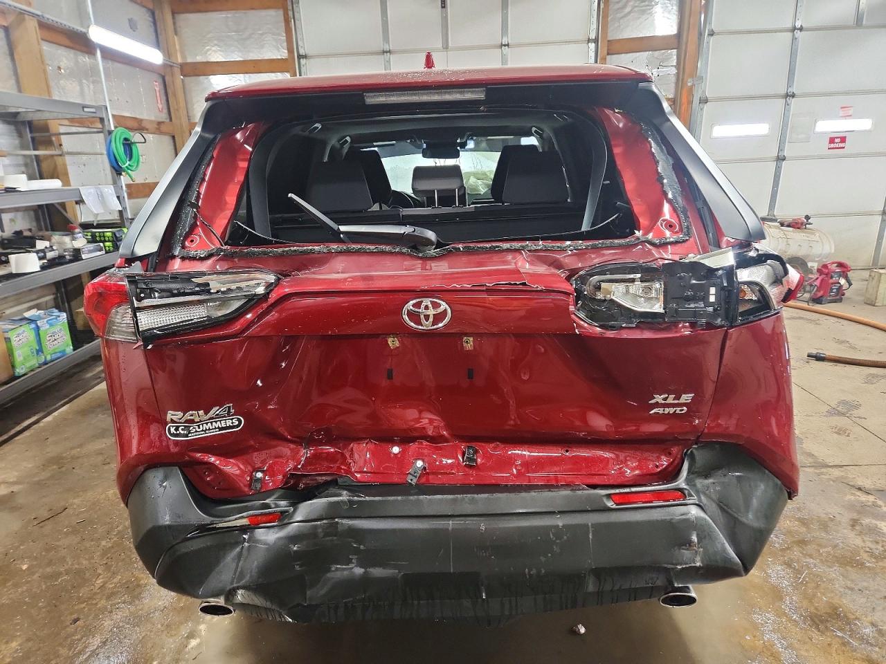 2024 TOYOTA RAV4 XLE photo 6