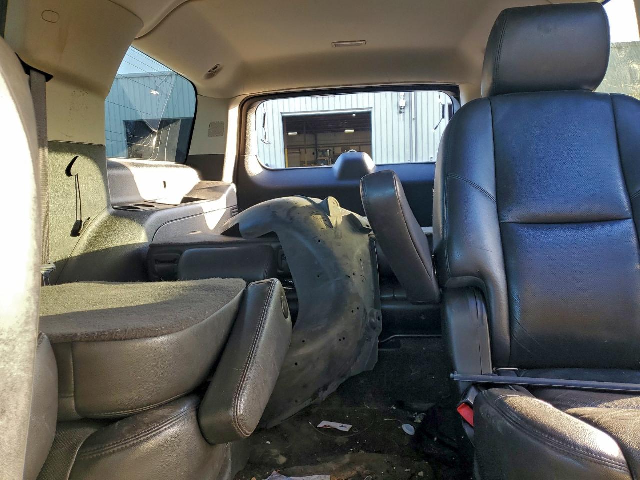 2013 CHEVROLET SUBURBAN C1500 LTZ photo 10