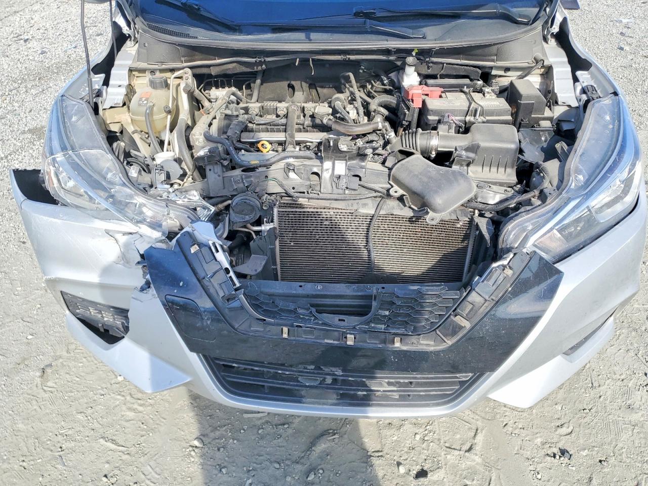 2021 NISSAN VERSA SV photo 11