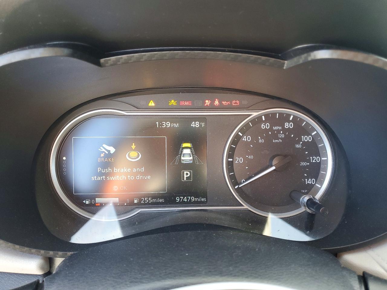 2021 NISSAN VERSA SV photo 9