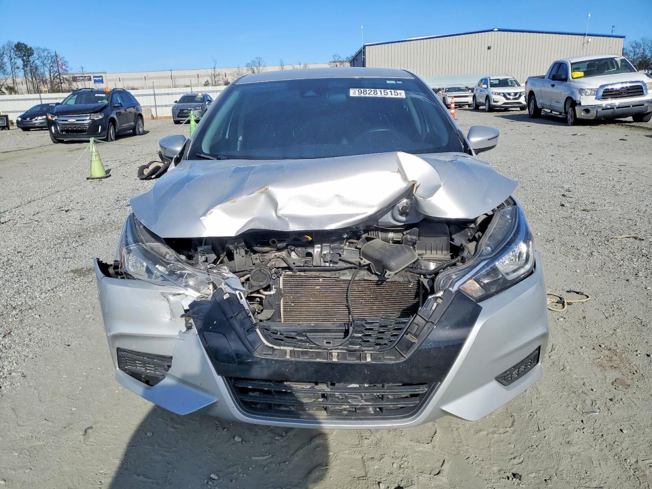 2021 NISSAN VERSA SV photo 5