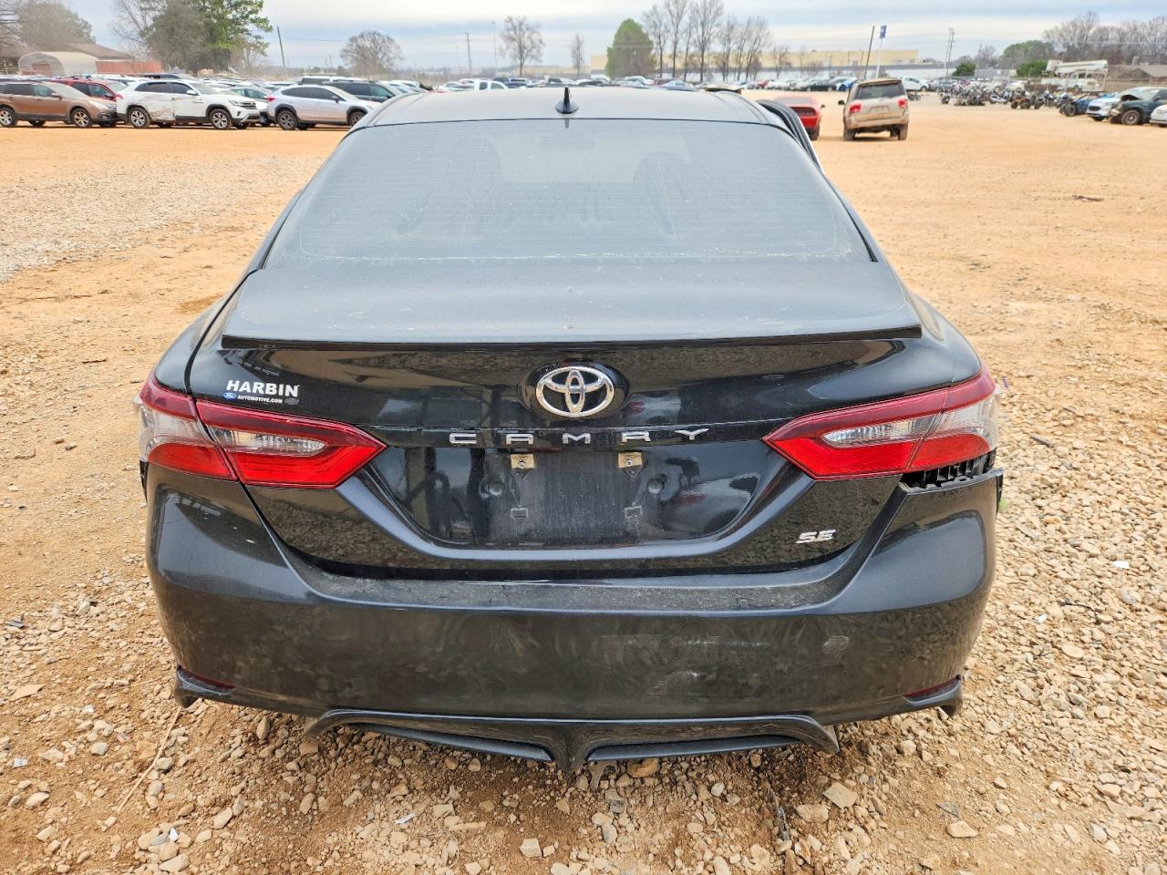 2021 TOYOTA CAMRY SE photo 11