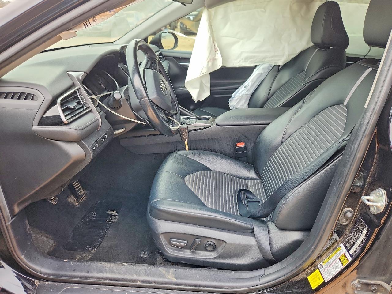 2021 TOYOTA CAMRY SE photo 13