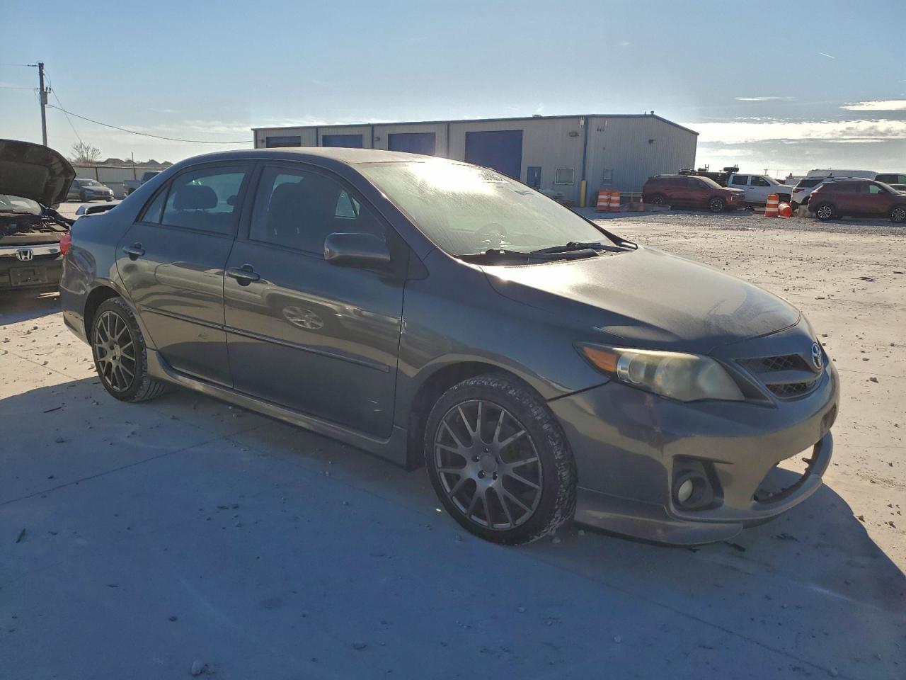2013 TOYOTA COROLLA BASE photo 4
