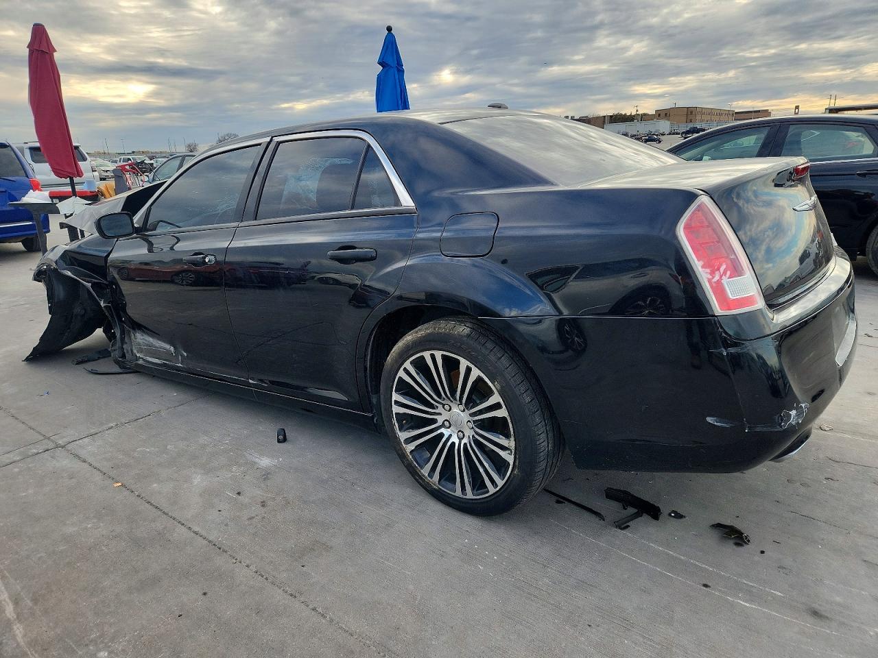 2014 CHRYSLER 300 S photo 2