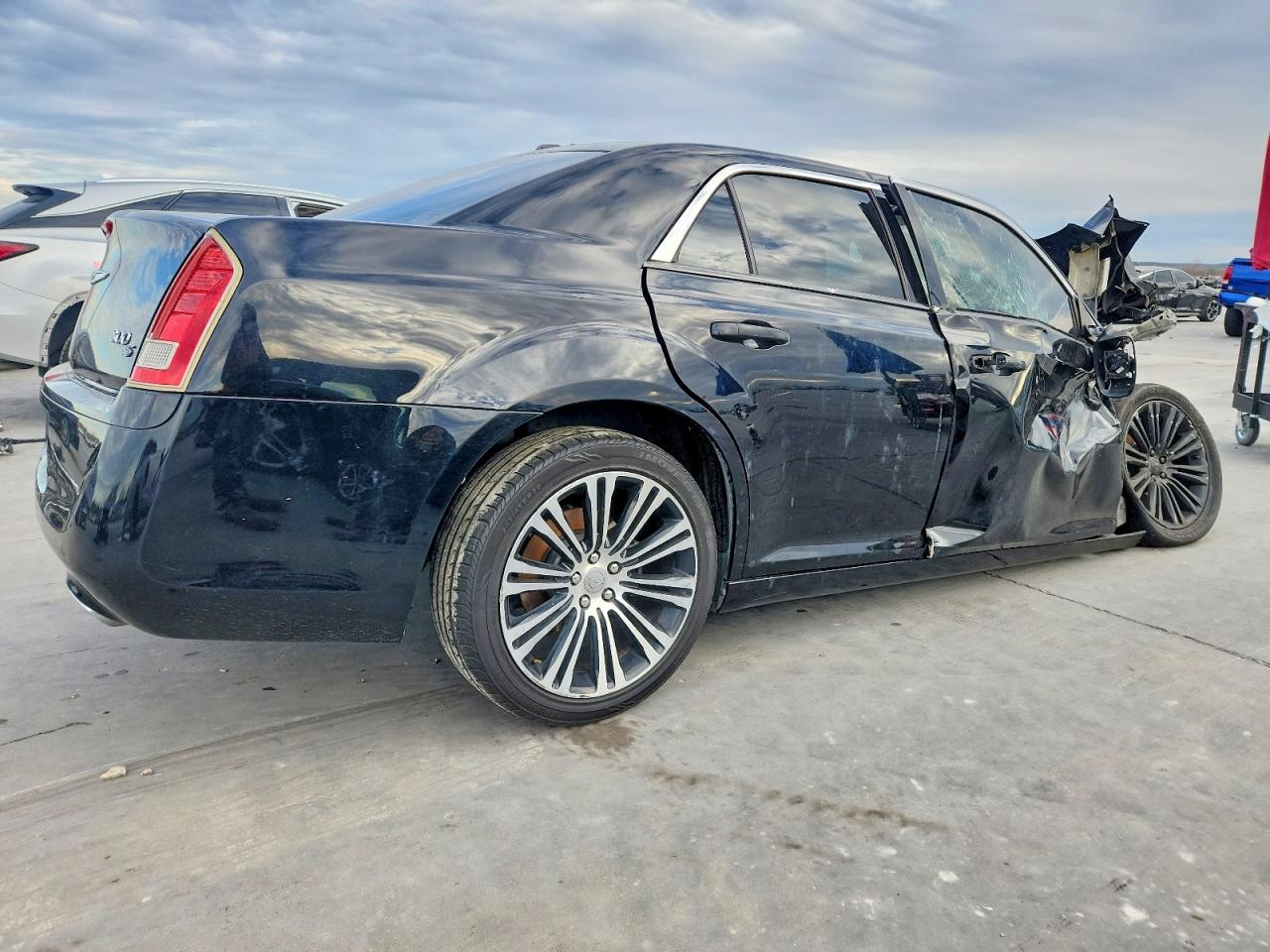 2014 CHRYSLER 300 S photo 3