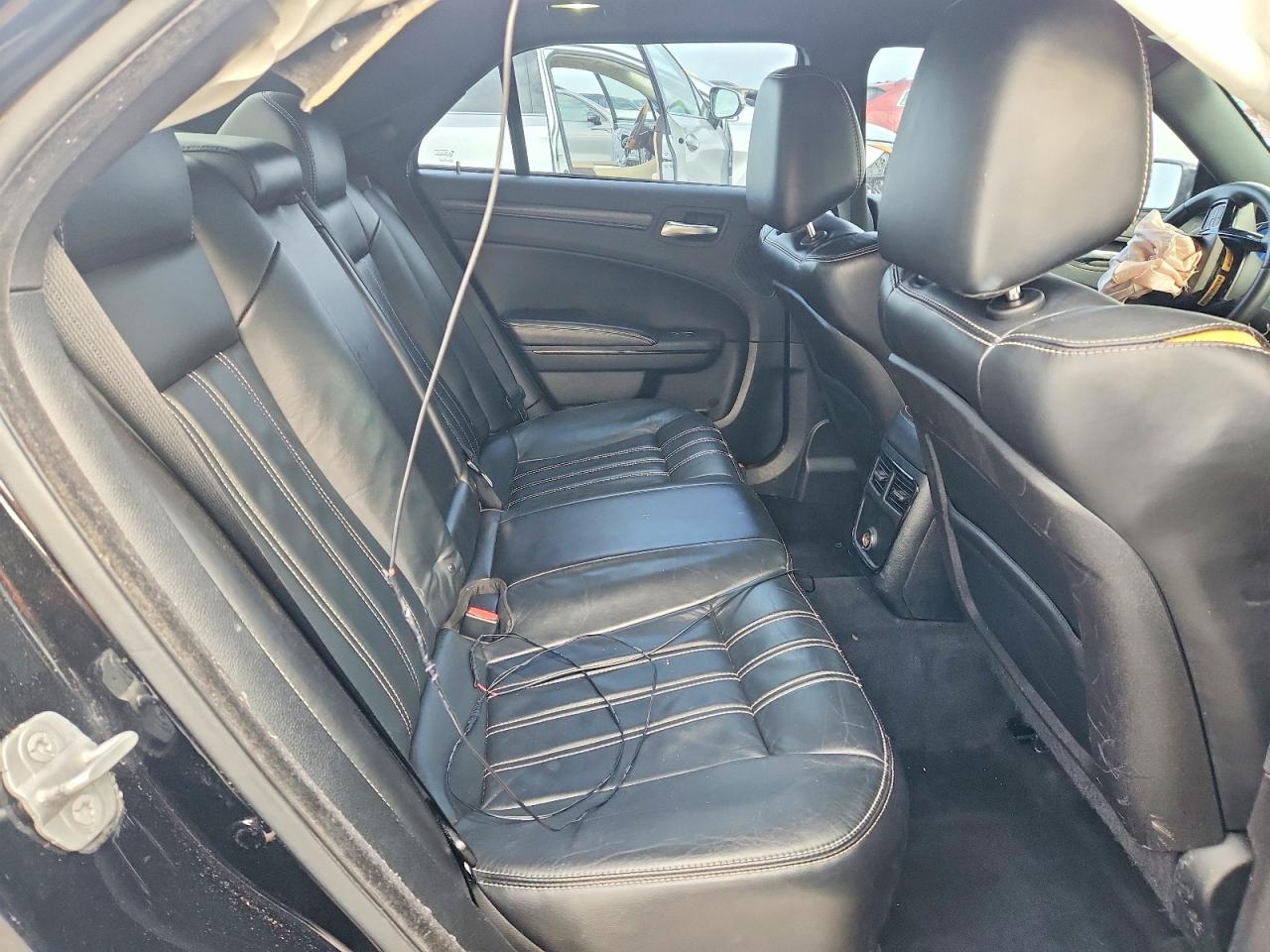 2014 CHRYSLER 300 S photo 10