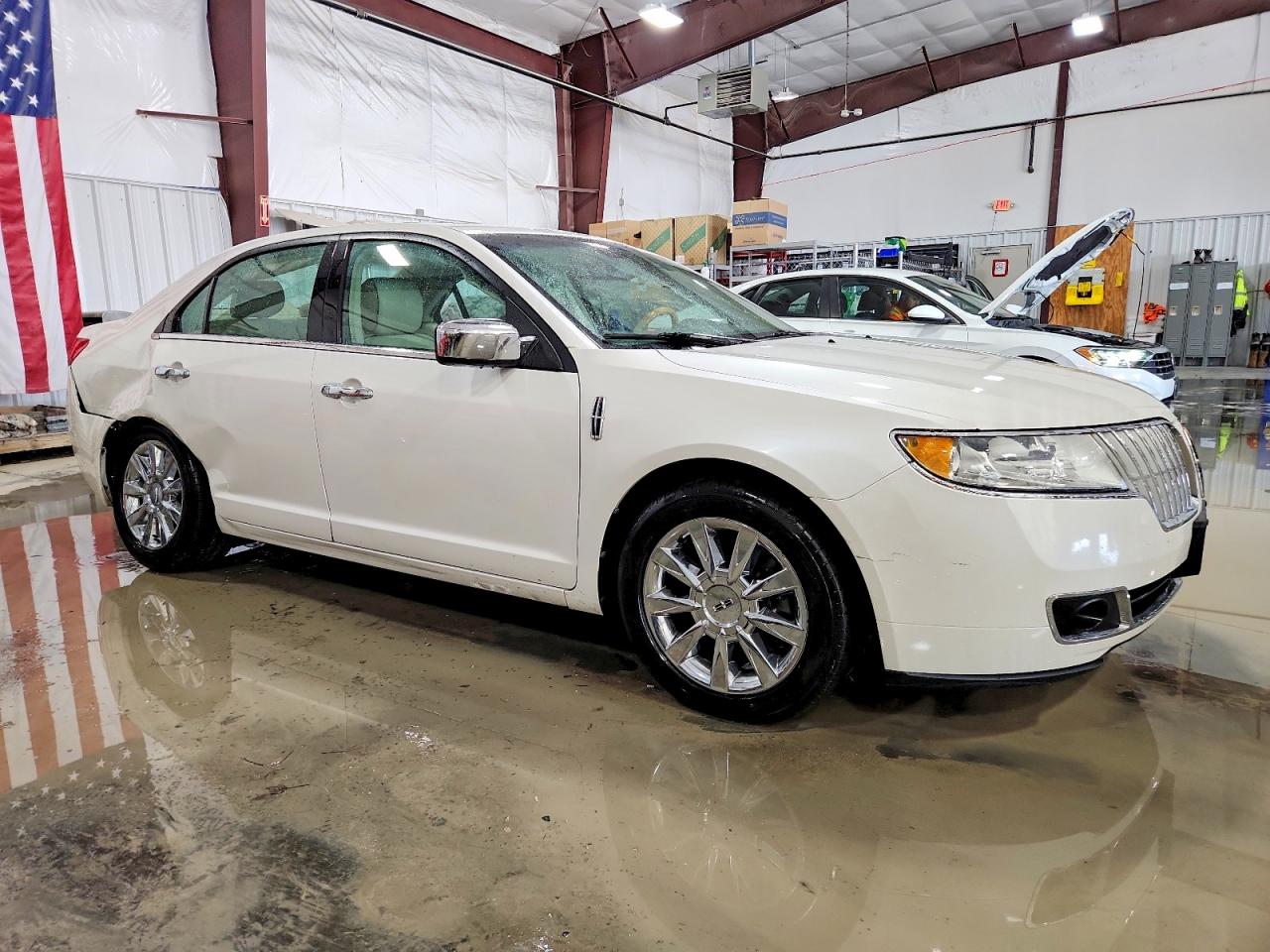2012 LINCOLN MKZ photo 4