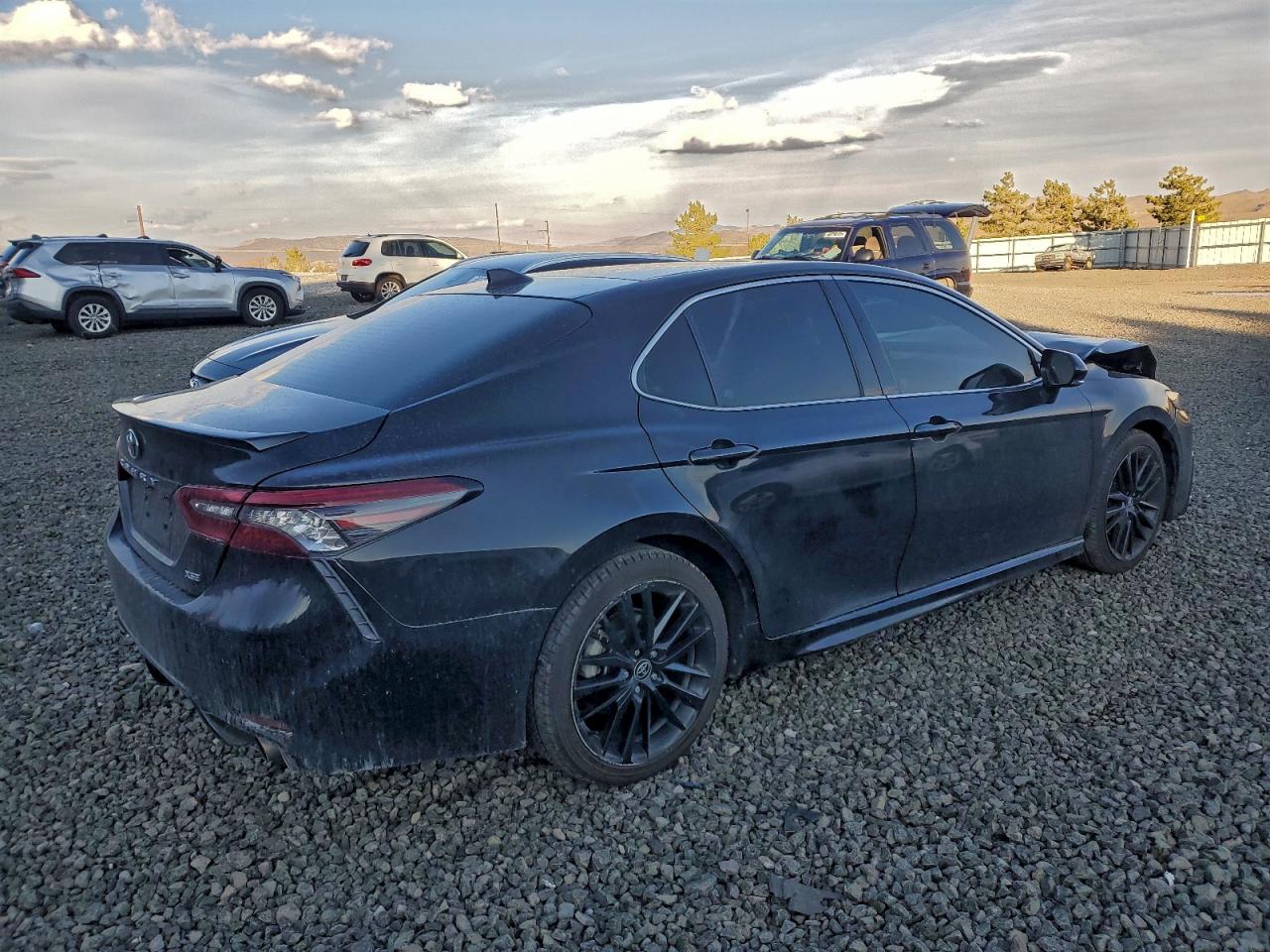 2021 TOYOTA CAMRY XSE photo 3