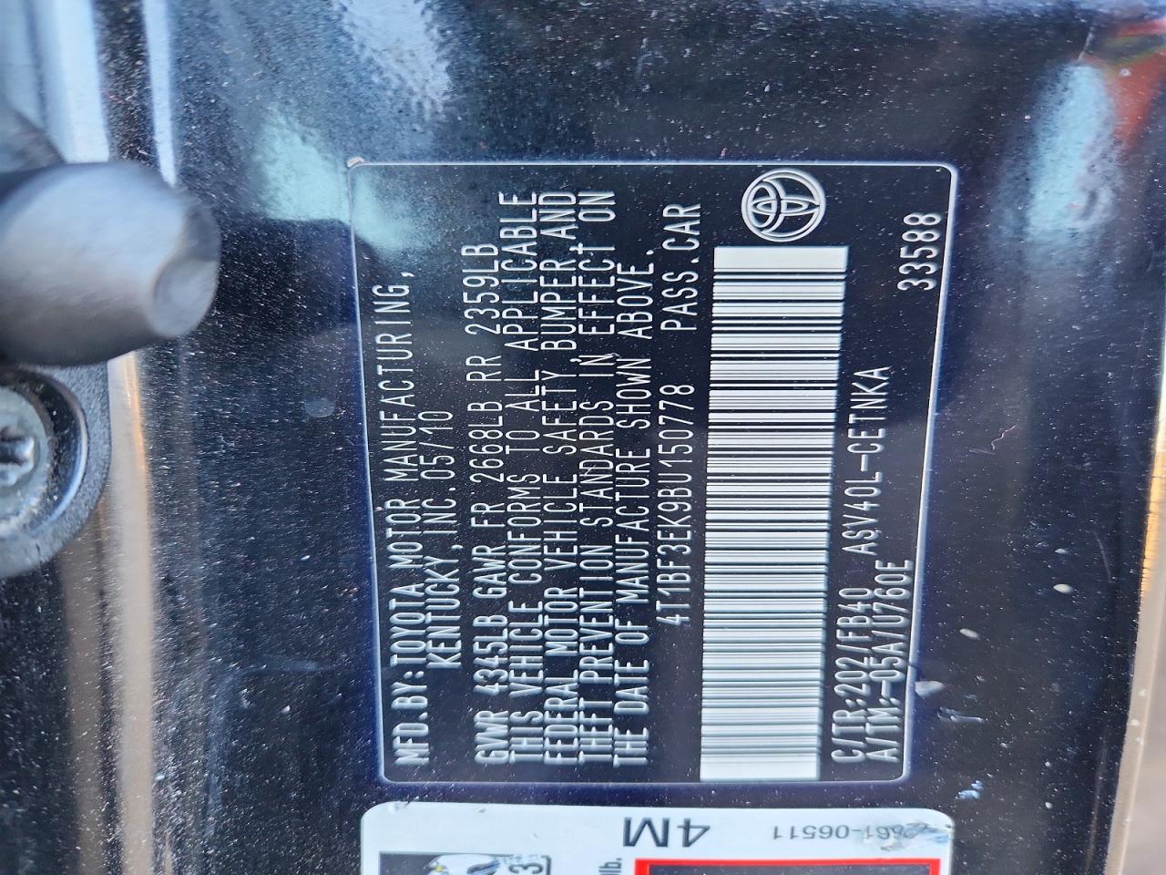2011 TOYOTA CAMRY photo 12