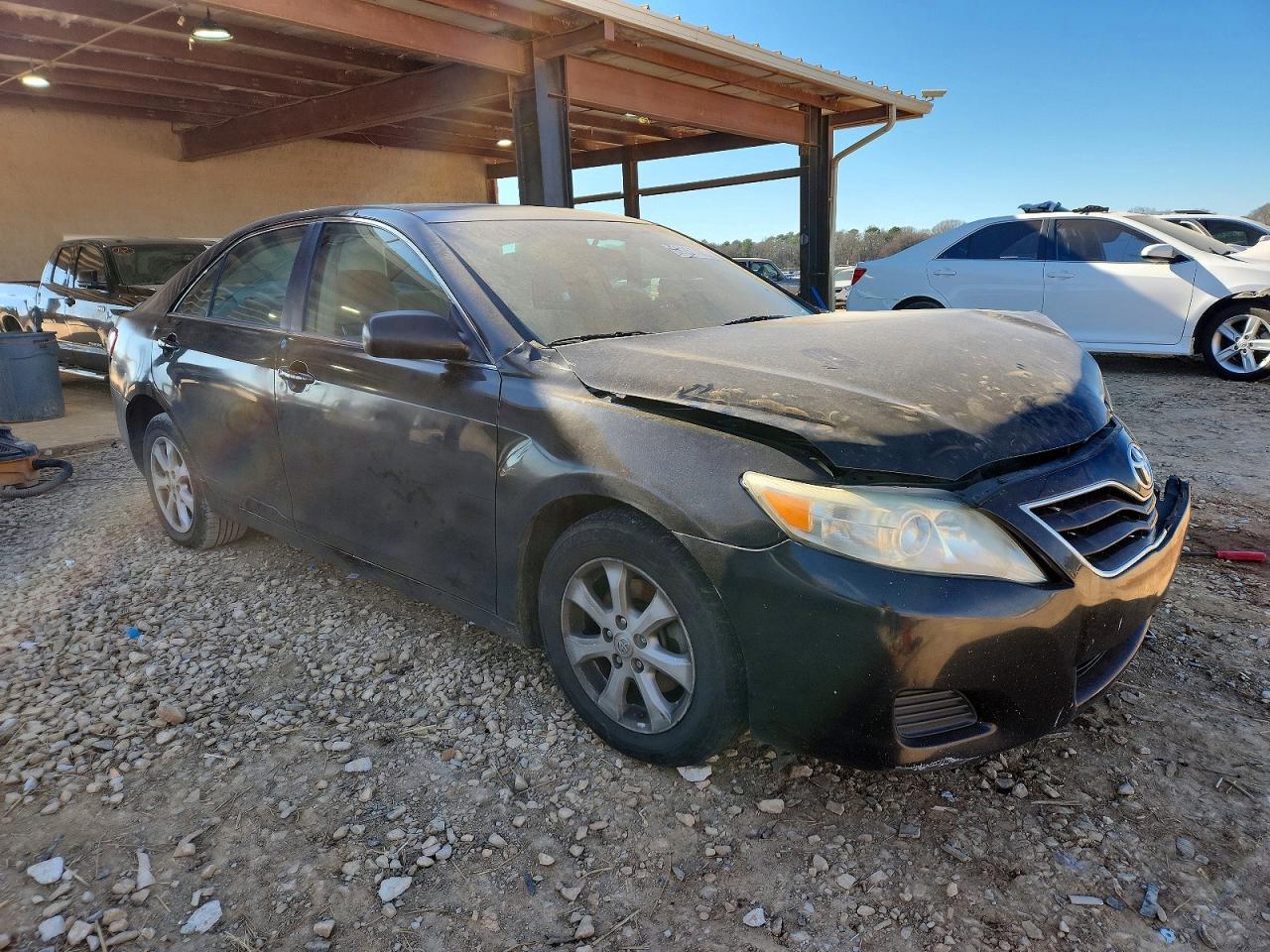2011 TOYOTA CAMRY photo 4