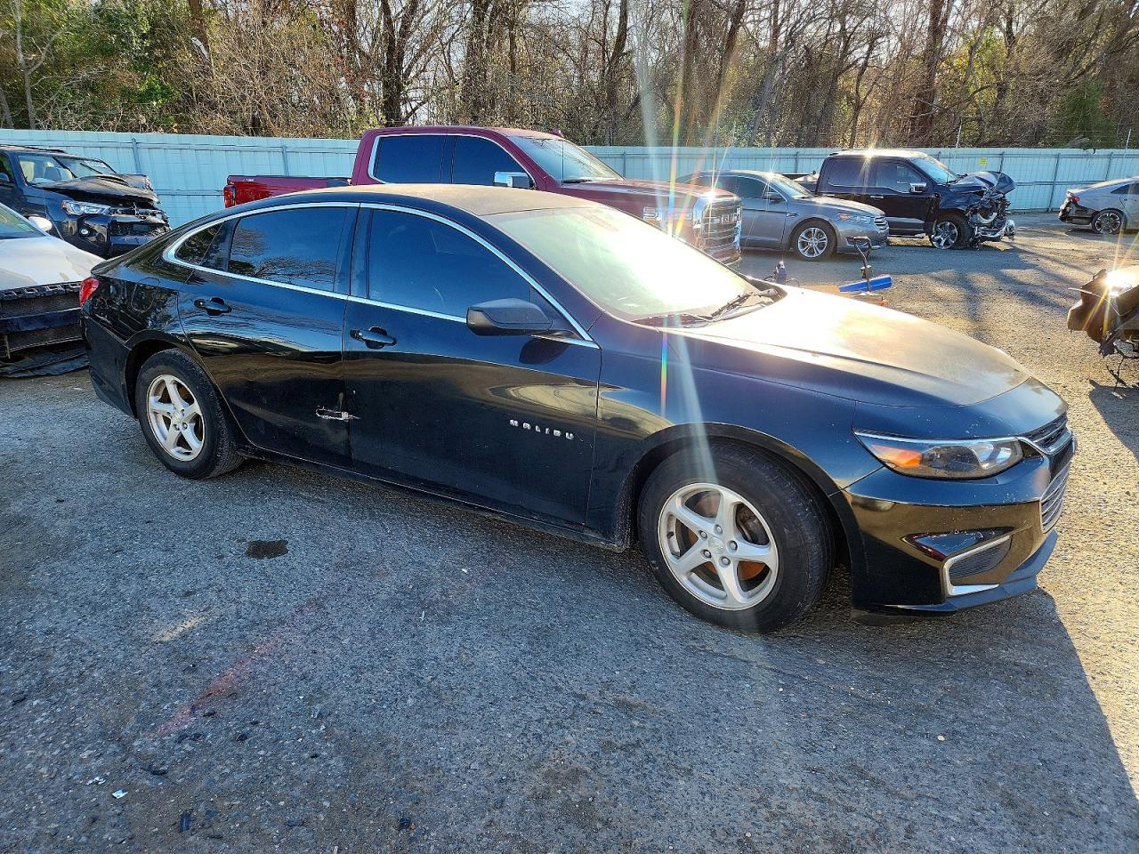 2017 CHEVROLET MALIBU LS photo 4