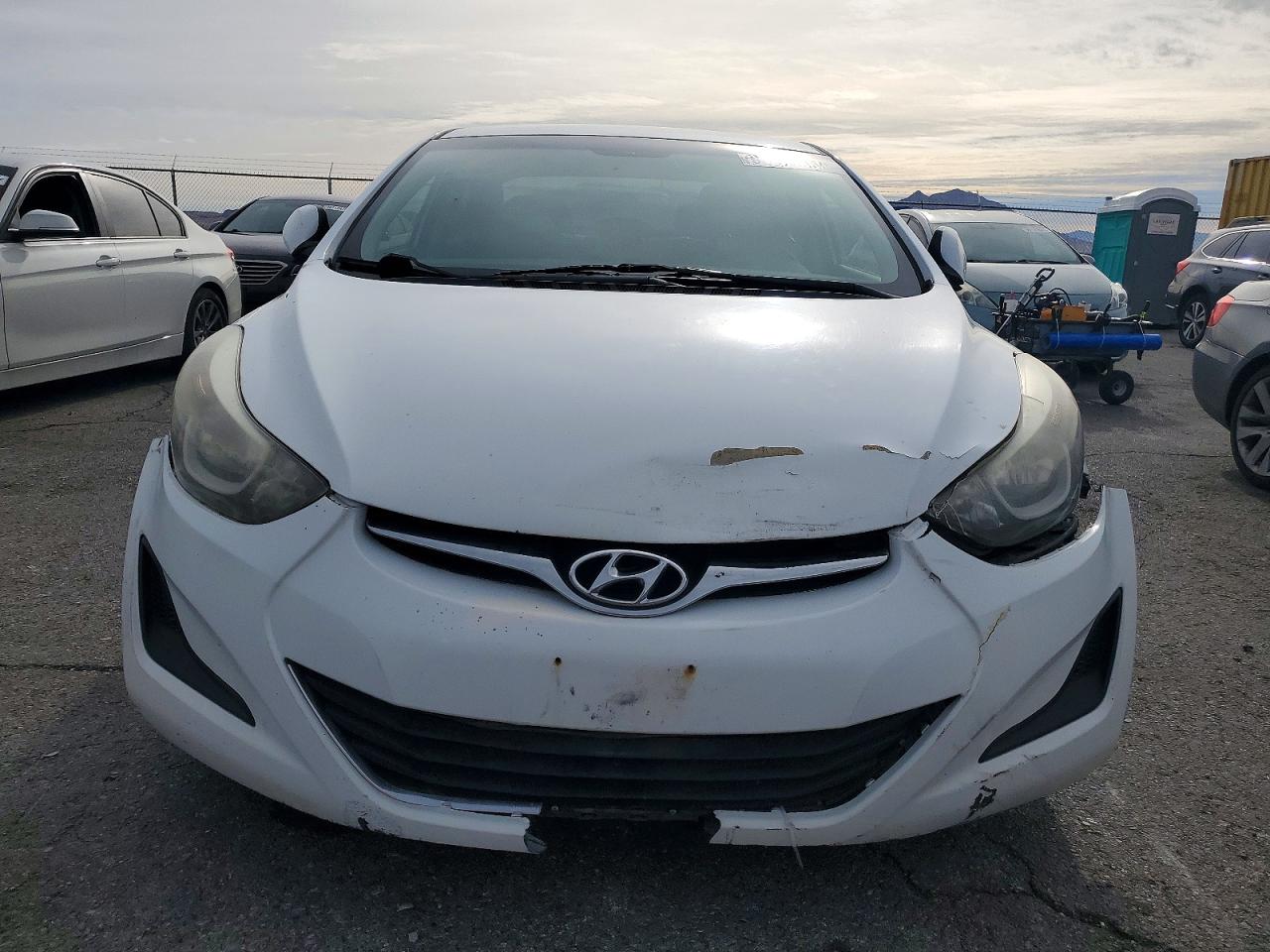 2015 HYUNDAI ELANTRA SE photo 5