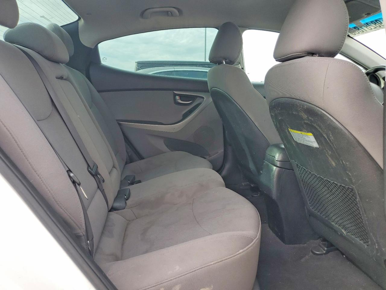 2015 HYUNDAI ELANTRA SE photo 10