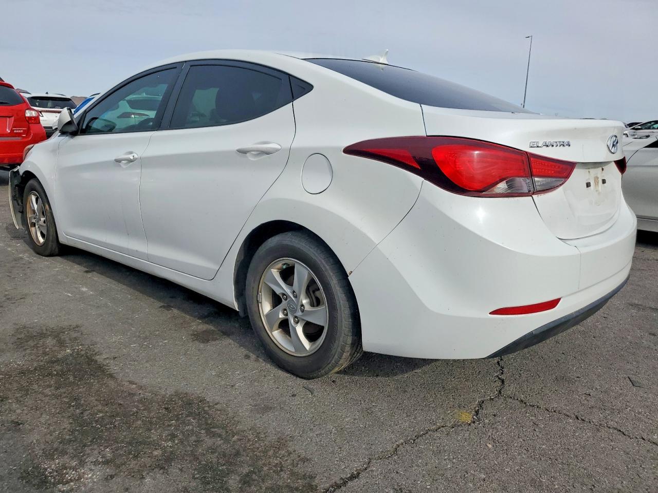 2015 HYUNDAI ELANTRA SE photo 2