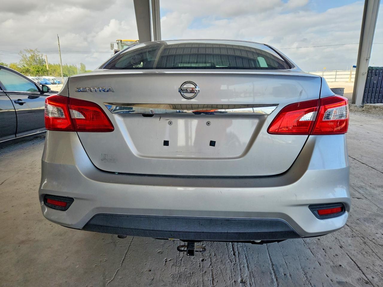 2018 NISSAN SENTRA S photo 6