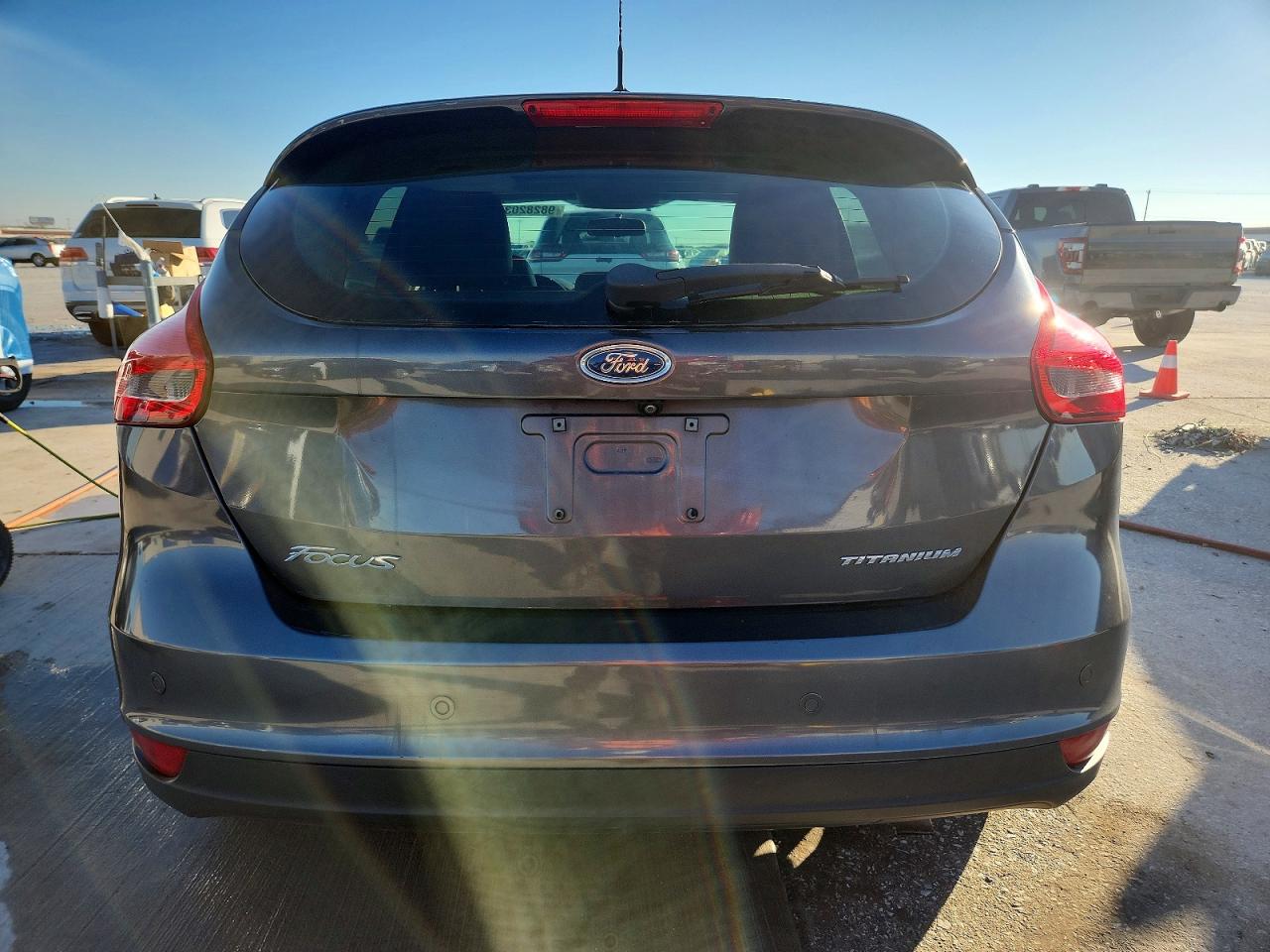 2017 FORD FOCUS TITANIUM photo 6