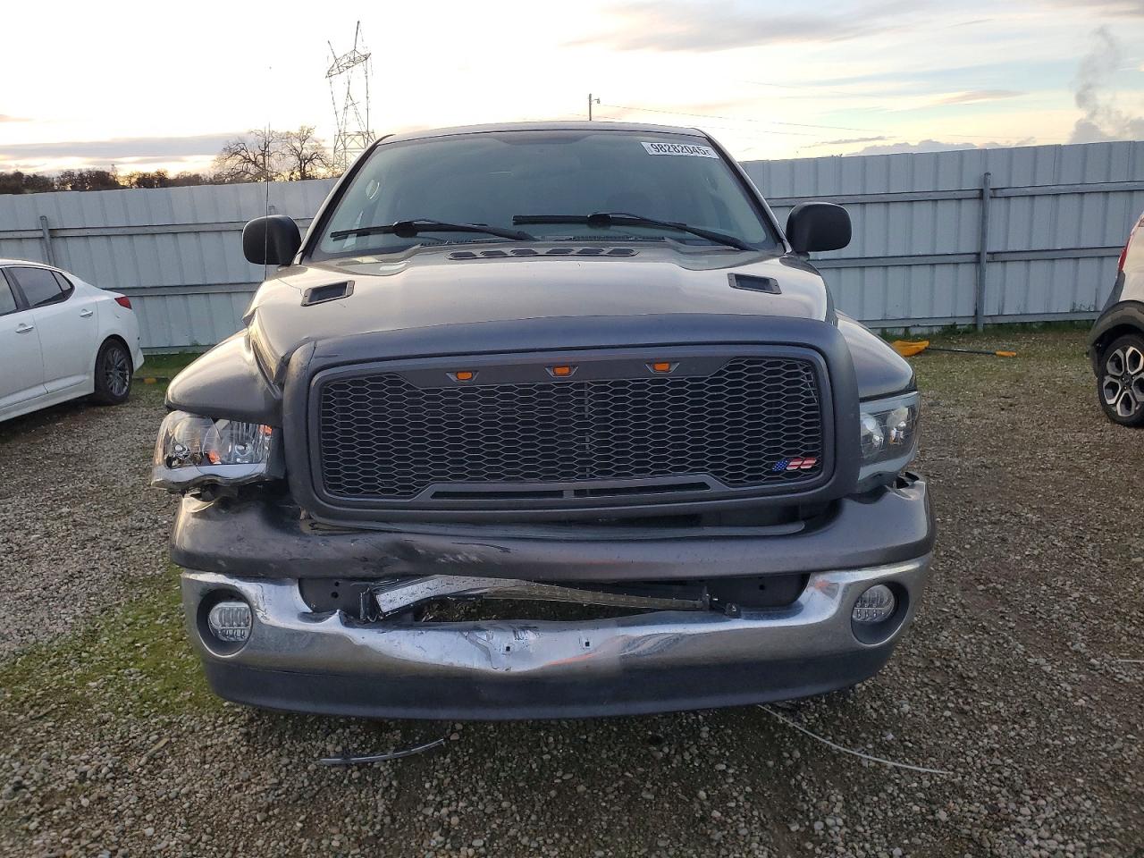 2004 DODGE RAM 1500 ST photo 17