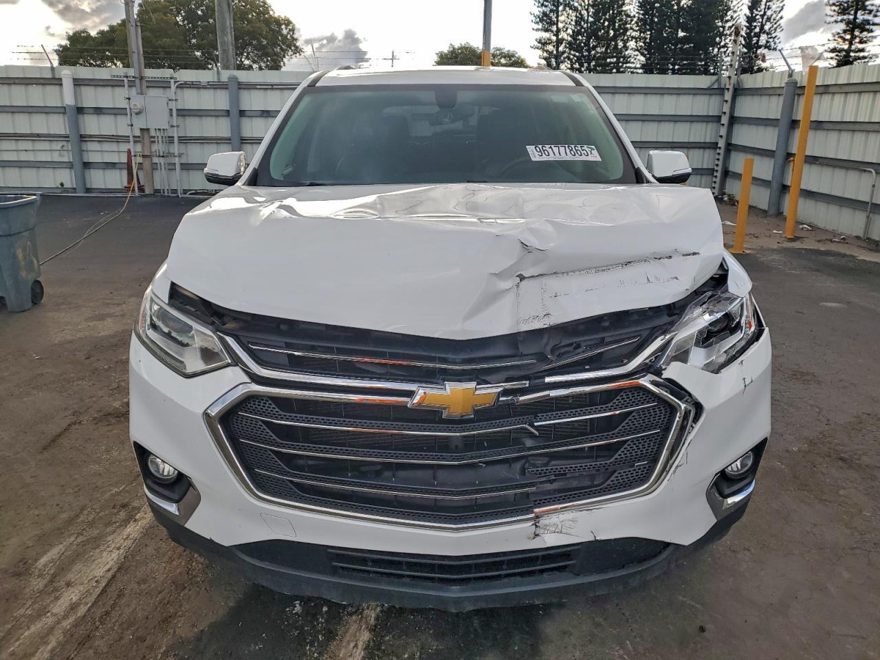 2020 CHEVROLET TRAVERSE LT photo 5
