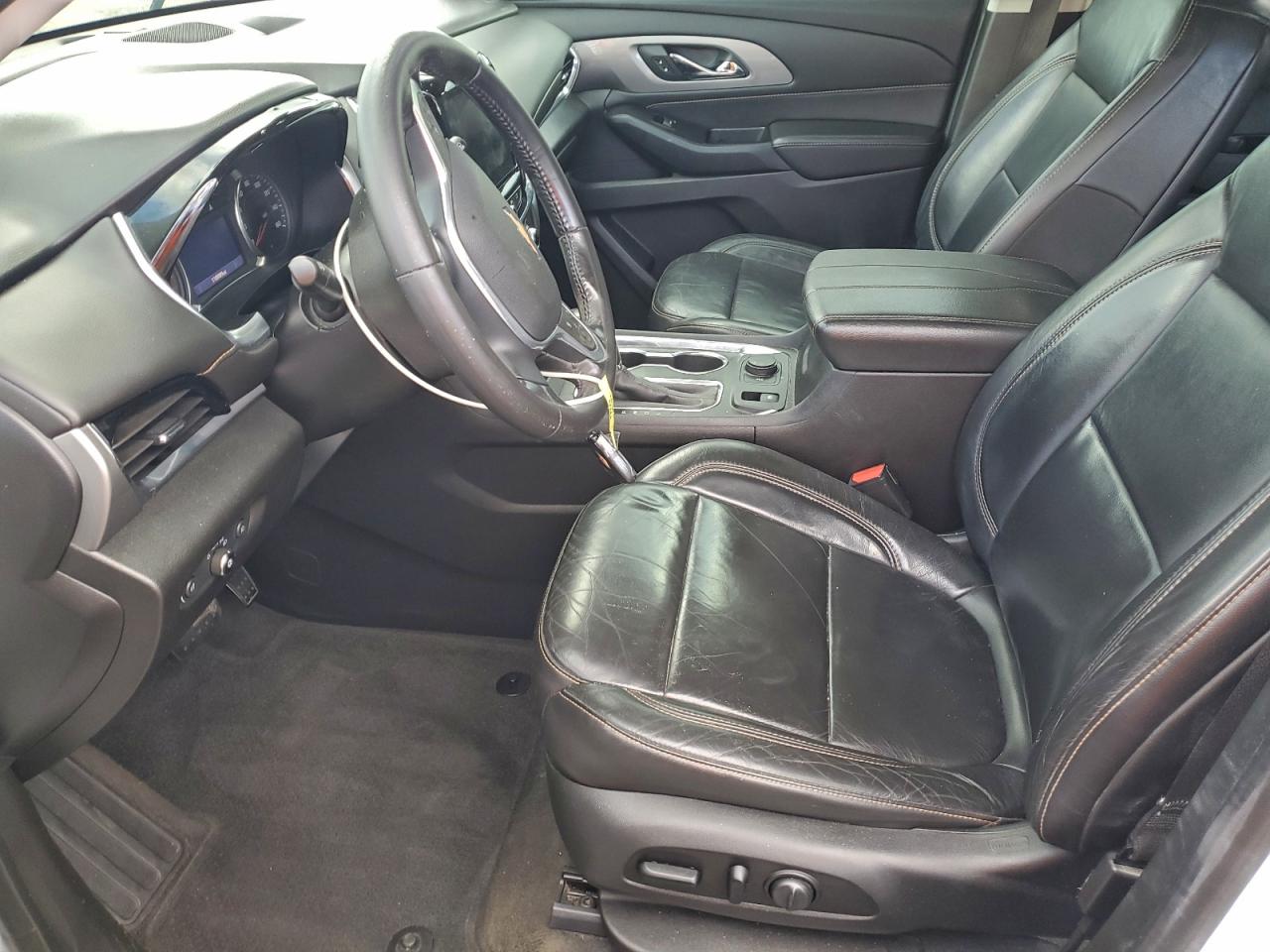 2020 CHEVROLET TRAVERSE LT photo 7