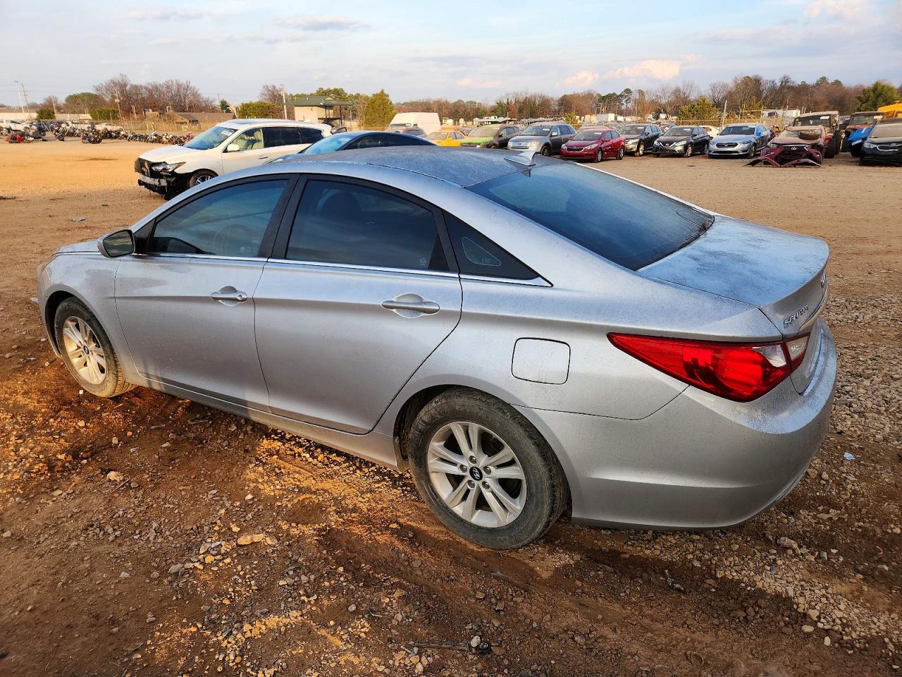 2013 HYUNDAI SONATA GLS photo 2