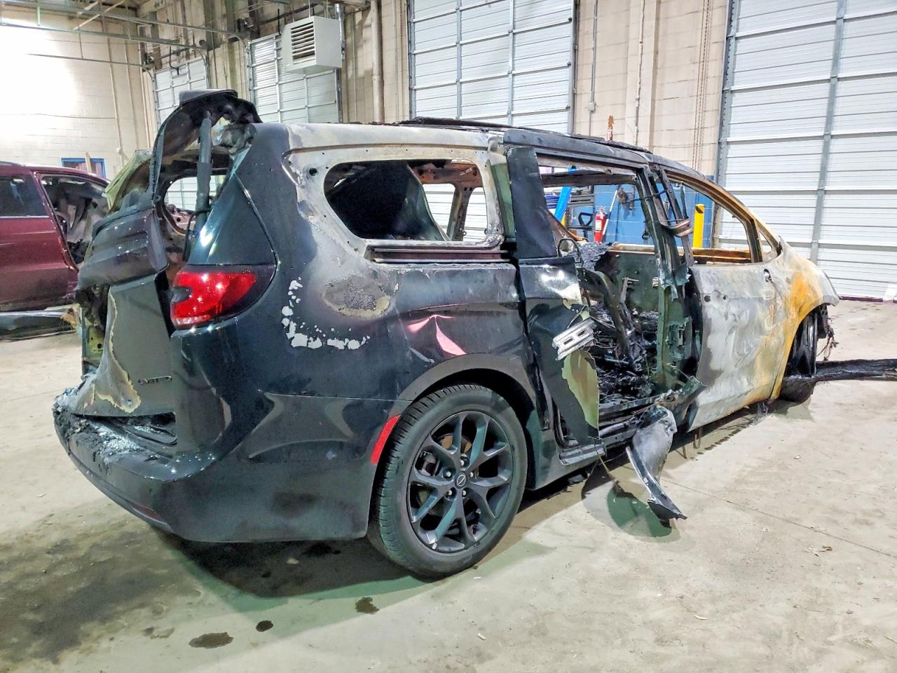 2025 CHRYSLER PACIFICA LIMITED photo 3