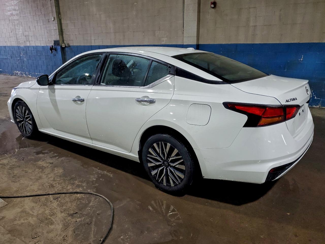 2025 NISSAN ALTIMA SV photo 2