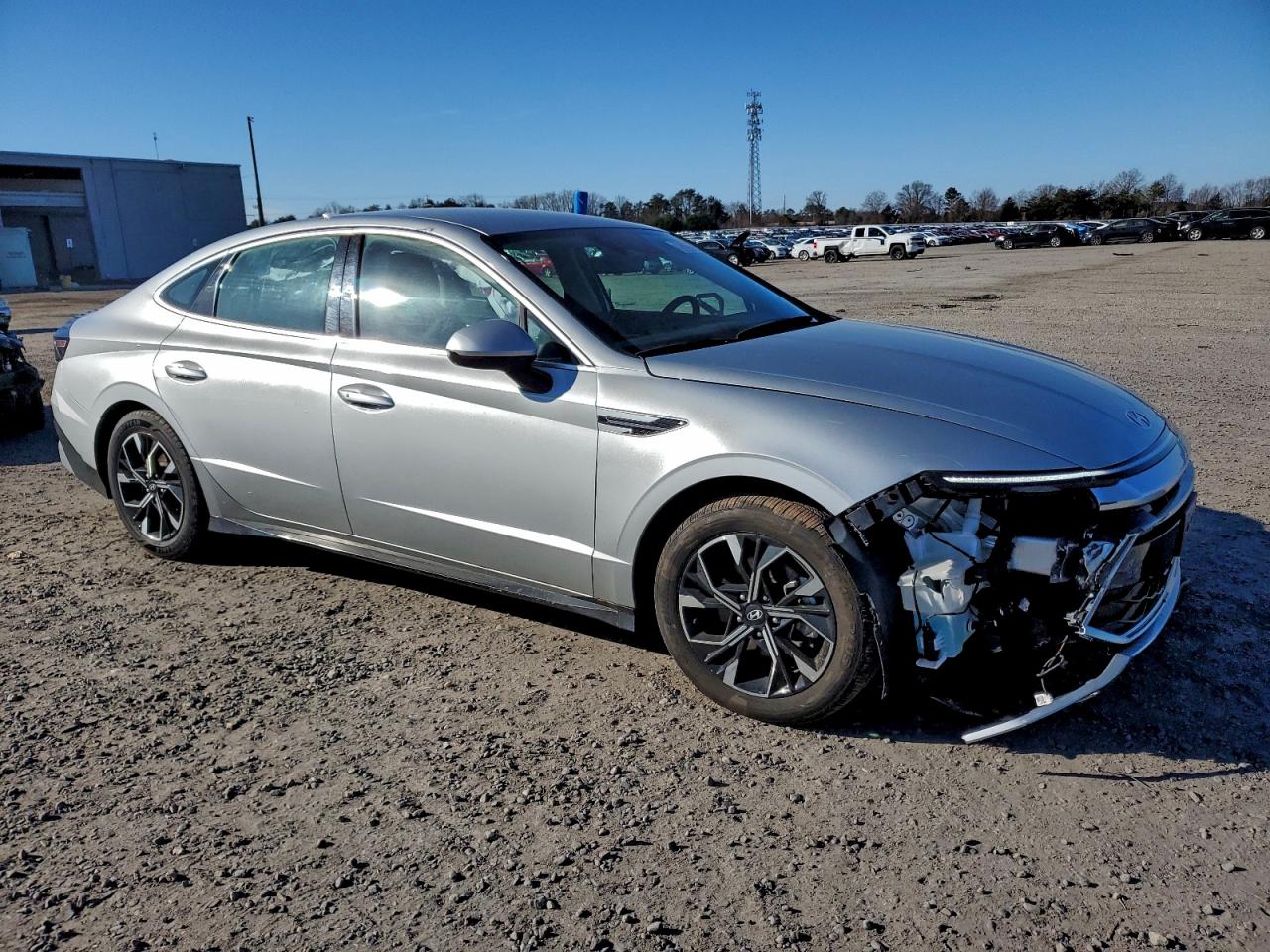 2024 HYUNDAI SONATA SEL photo 4