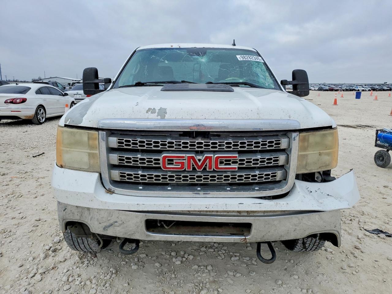 2012 GMC SIERRA C2500 SLE photo 5