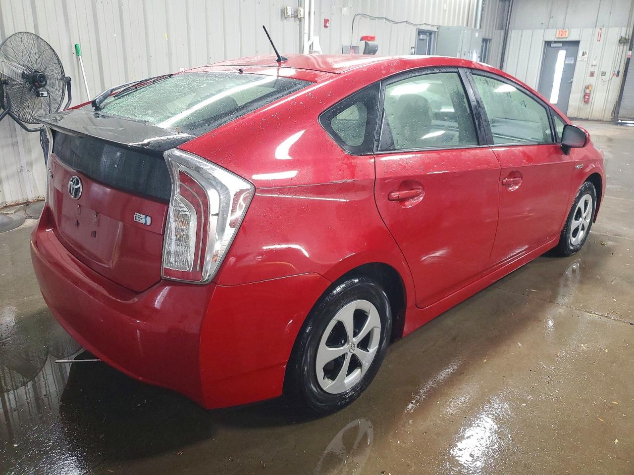 2013 TOYOTA PRIUS photo 3