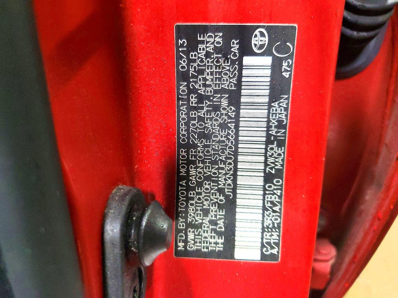 2013 TOYOTA PRIUS photo 12