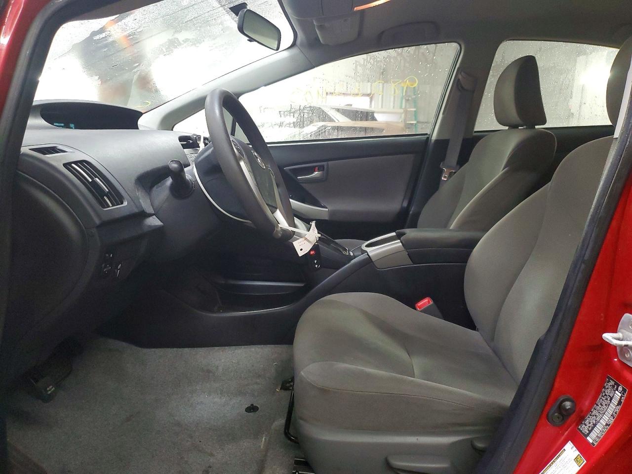 2013 TOYOTA PRIUS photo 7