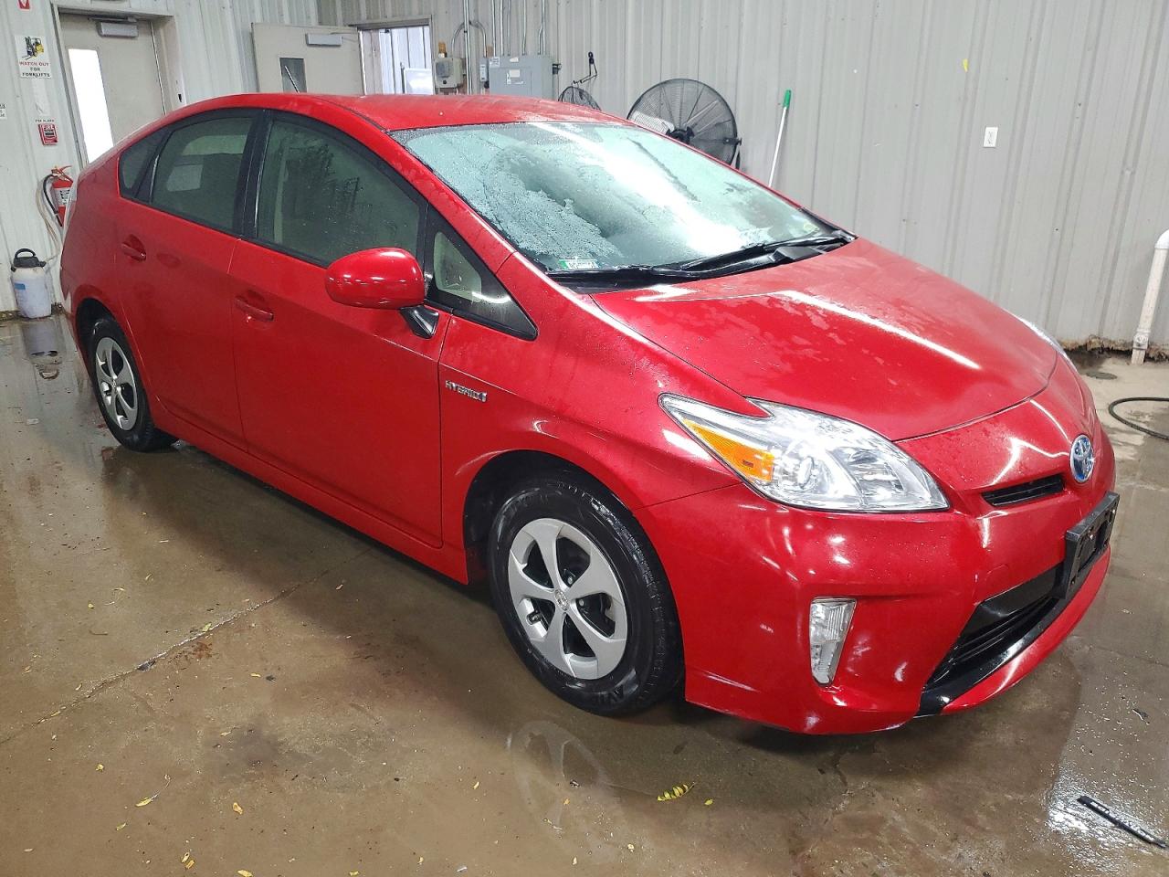 2013 TOYOTA PRIUS photo 4