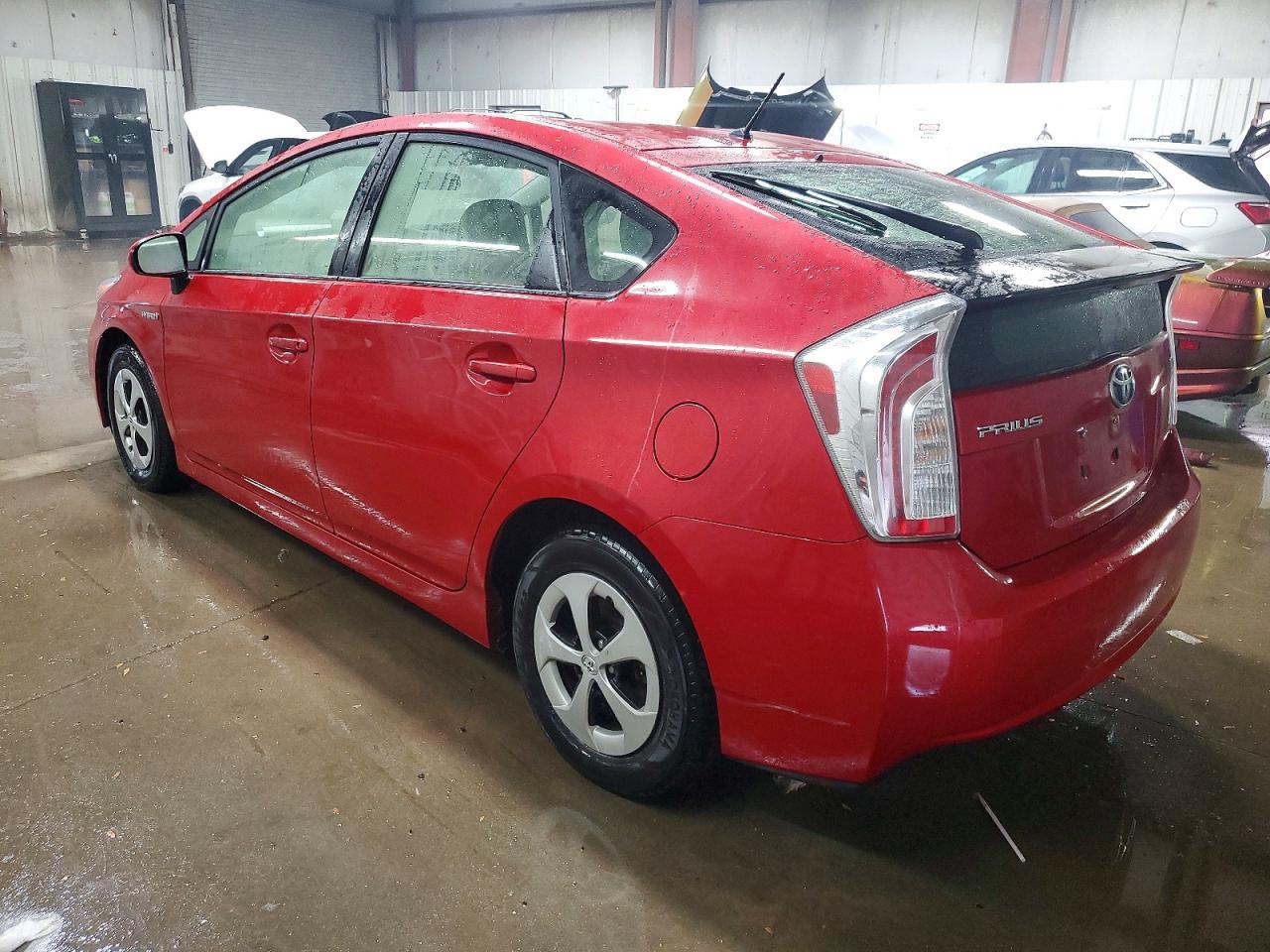 2013 TOYOTA PRIUS photo 2