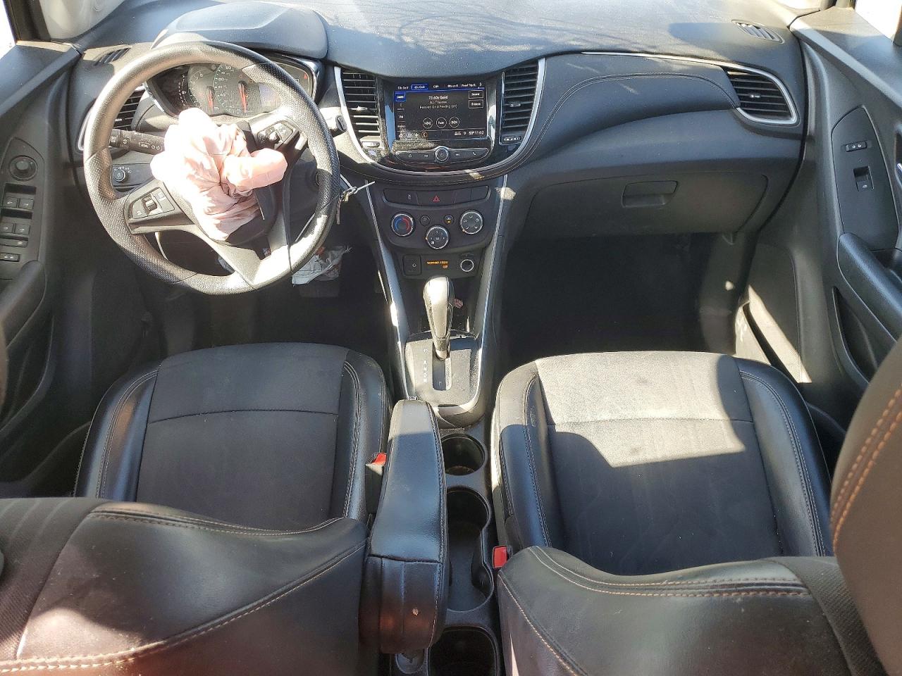 2021 CHEVROLET TRAX 1LT photo 15