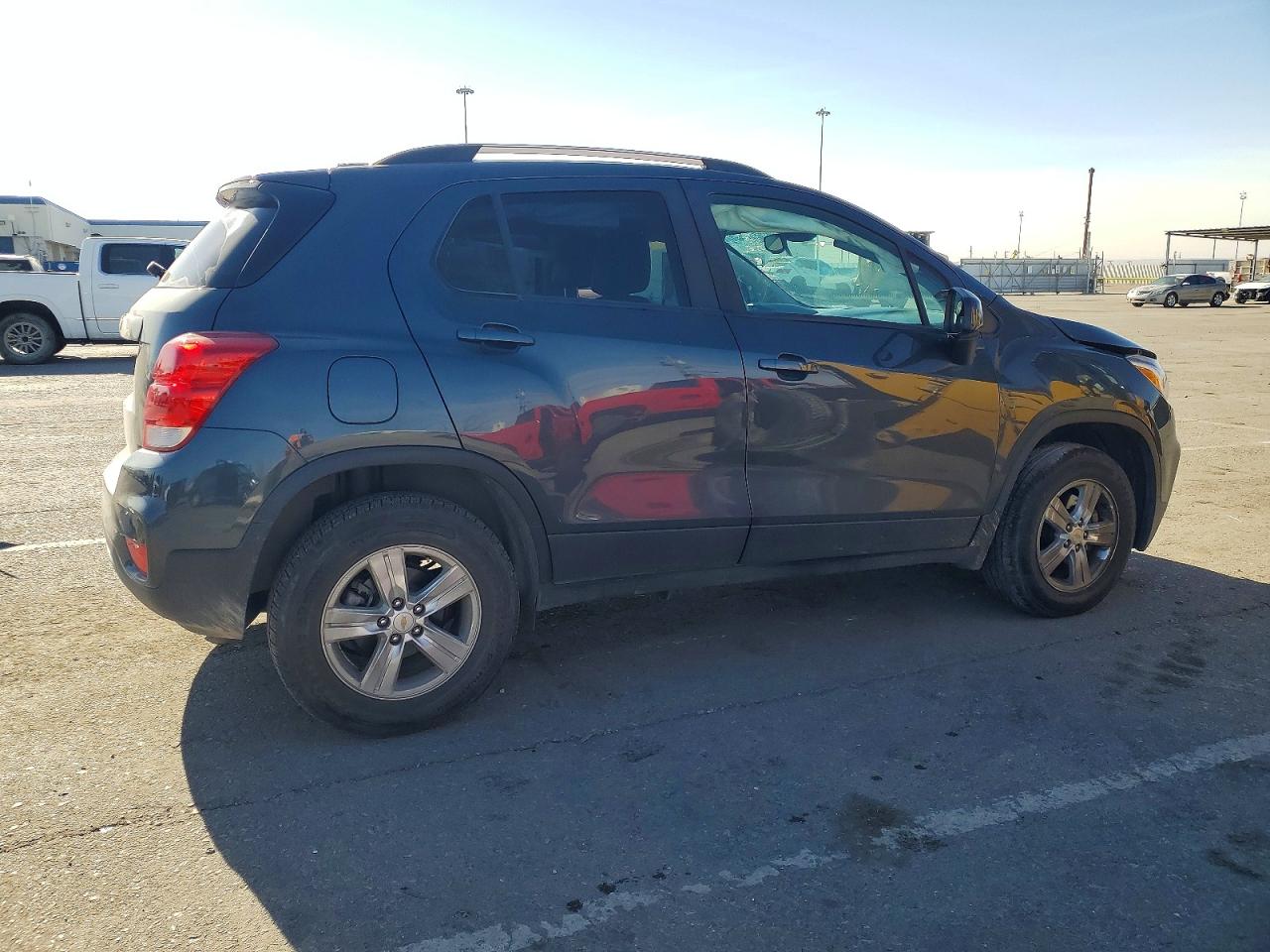 2021 CHEVROLET TRAX 1LT photo 5