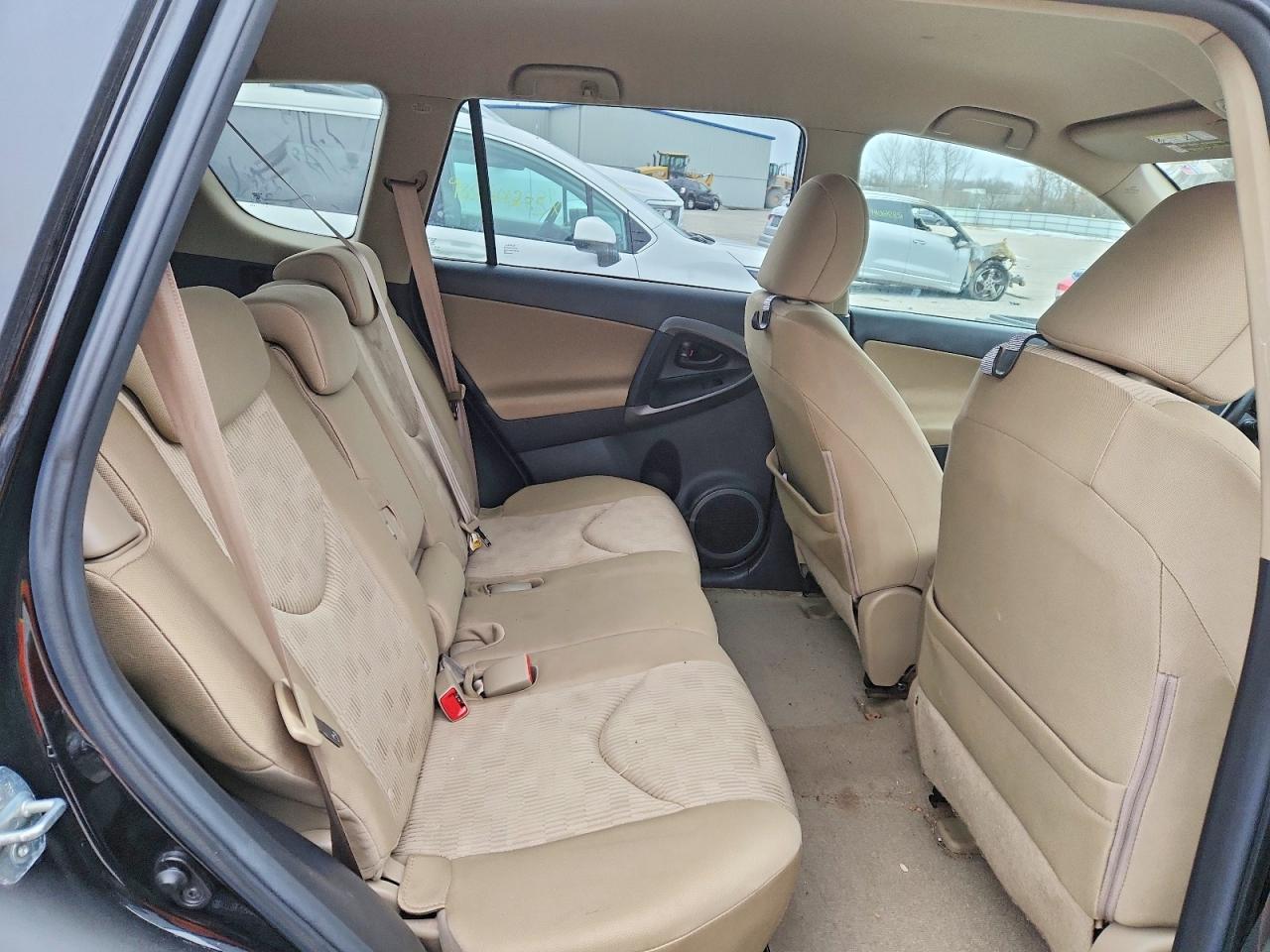 2010 TOYOTA RAV4 photo 11