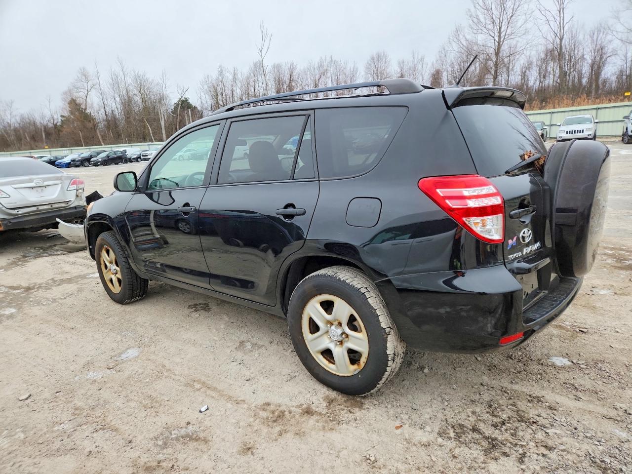 2010 TOYOTA RAV4 photo 2