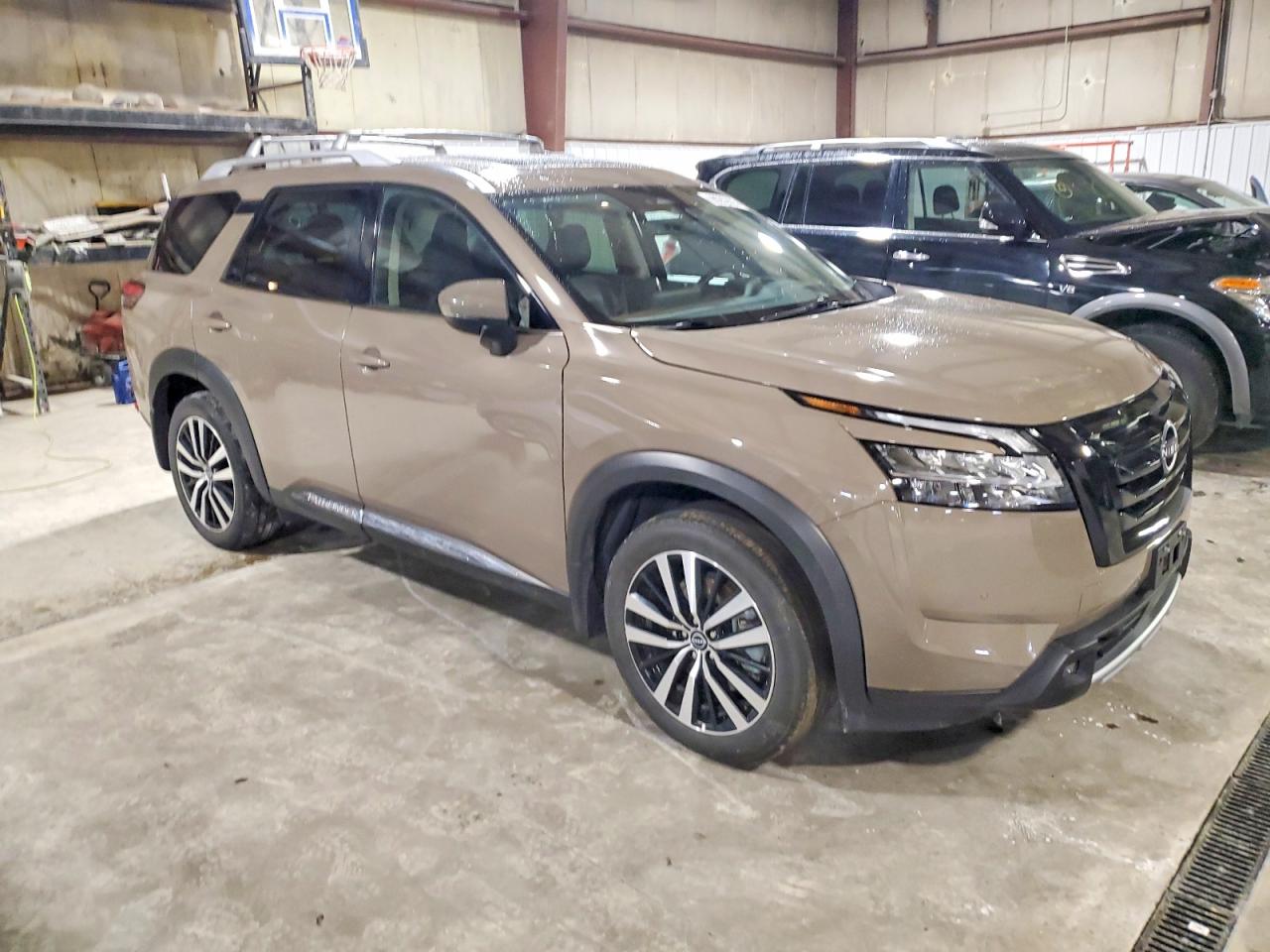2023 NISSAN PATHFINDER PLATINUM photo 4