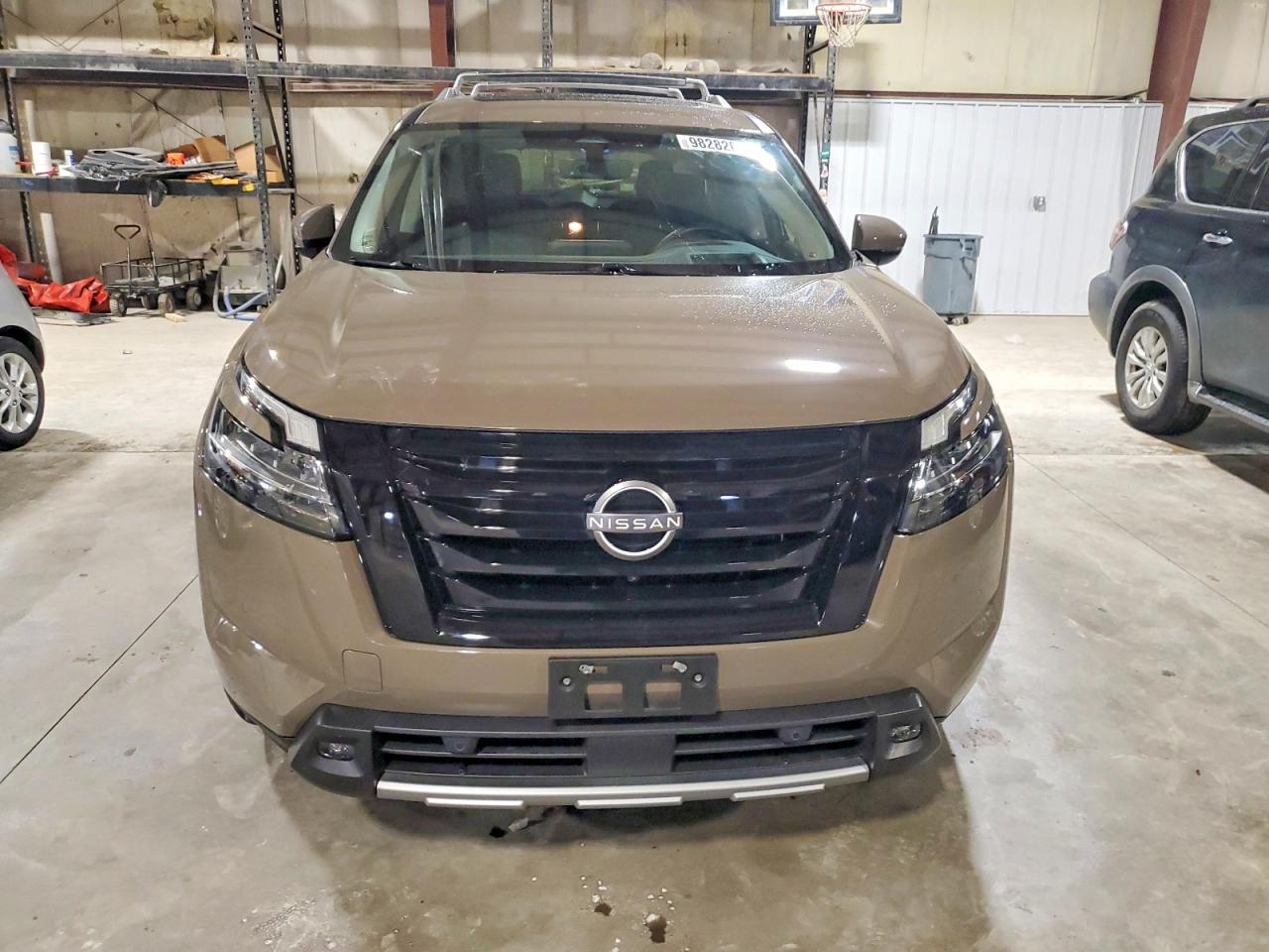 2023 NISSAN PATHFINDER PLATINUM photo 5