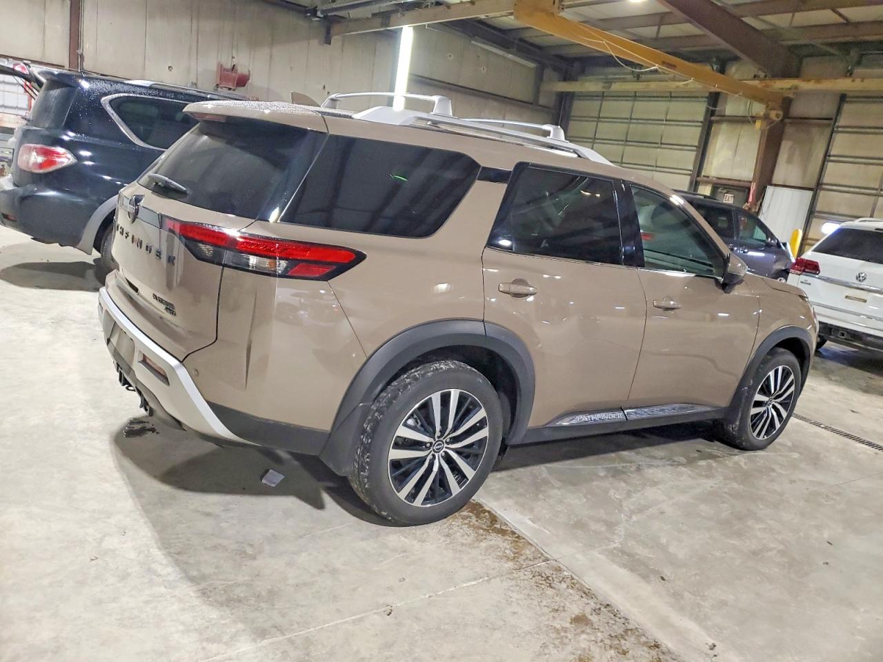 2023 NISSAN PATHFINDER PLATINUM photo 3