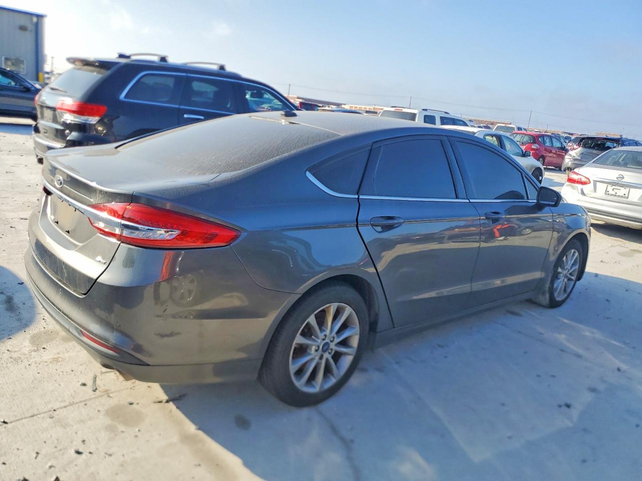 2017 FORD FUSION SE photo 3