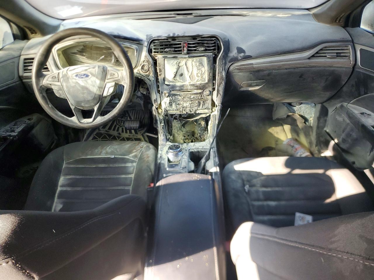 2017 FORD FUSION SE photo 8