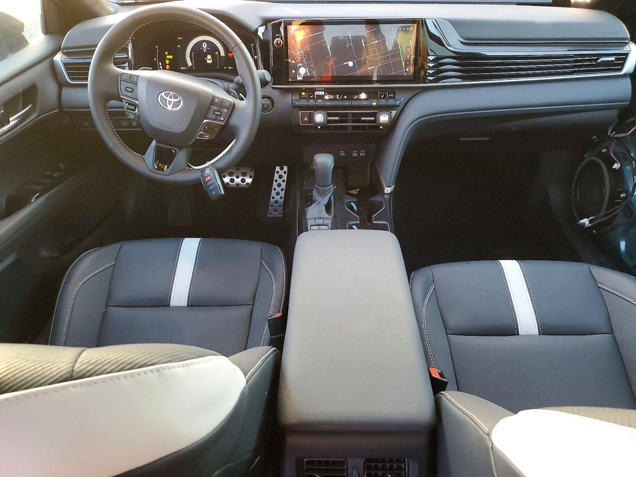 2025 TOYOTA CAMRY XSE photo 8