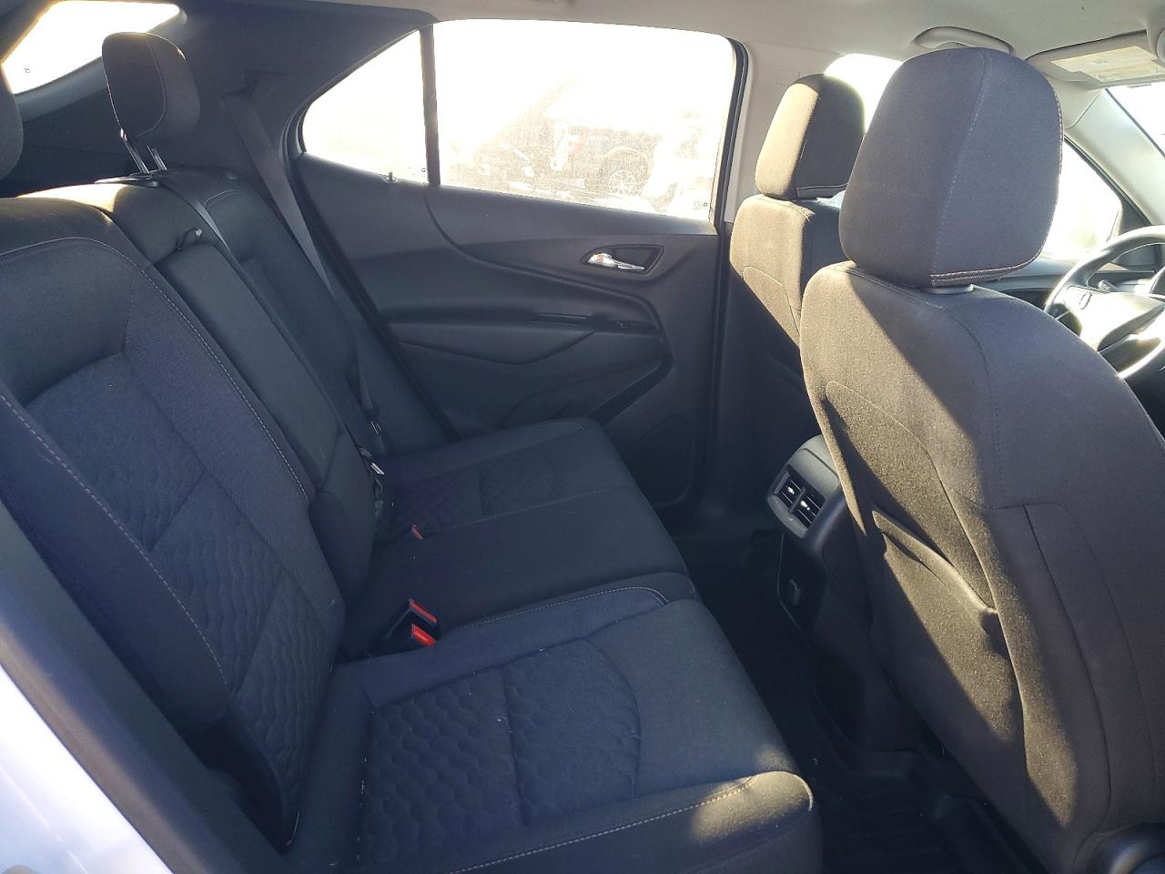 2018 CHEVROLET EQUINOX LT photo 10