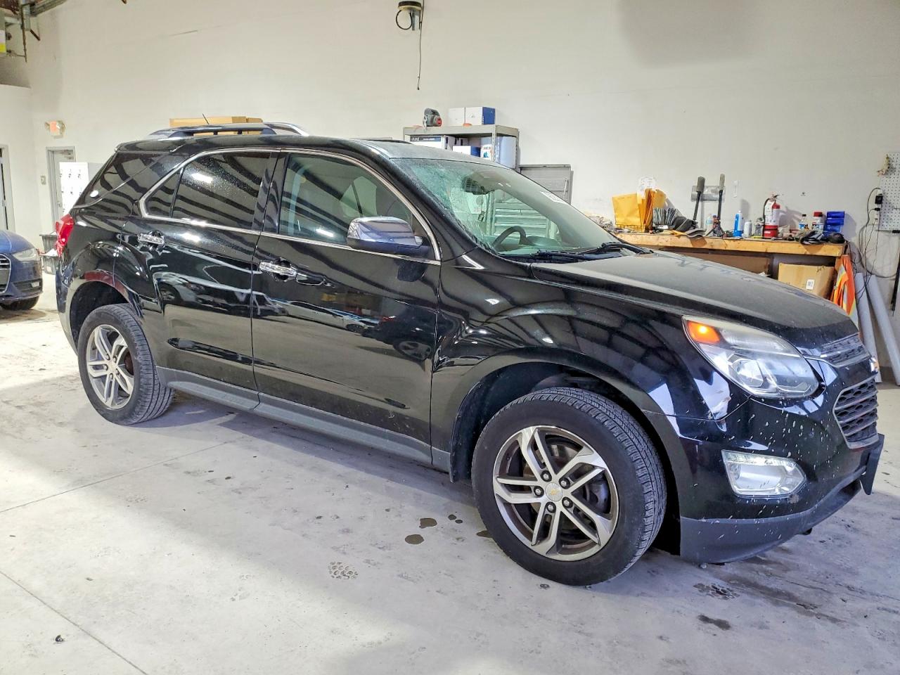 2017 CHEVROLET EQUINOX PREMIER photo 4