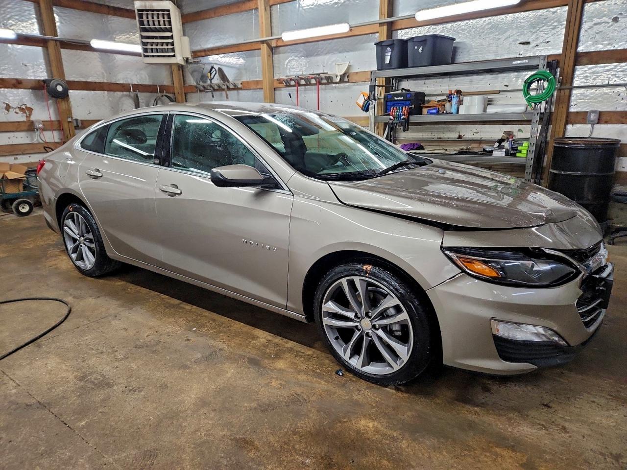 2025 CHEVROLET MALIBU LT photo 4