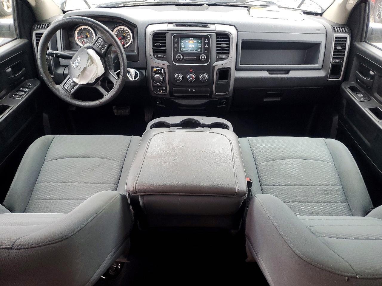2018 RAM 1500 ST photo 15