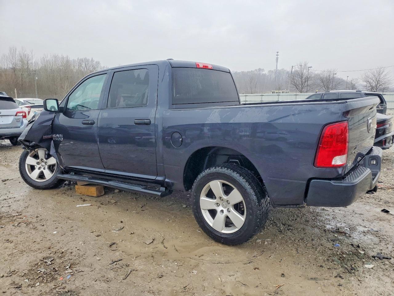 2018 RAM 1500 ST photo 3